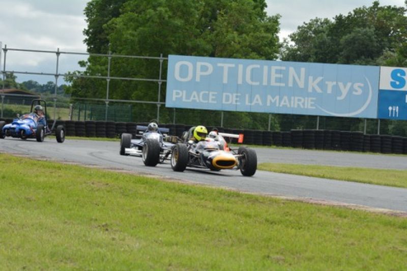 AU HASARD SUR LE CIRCUIT