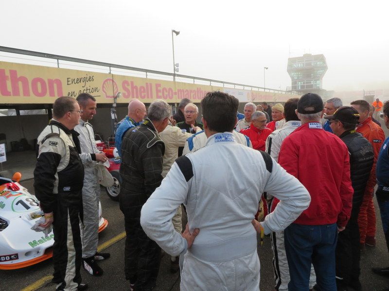 BRIEFING DES PILOTES